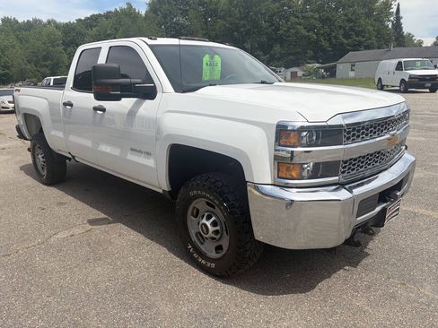 Used 2019 Chevrolet Silverado 2500 W/T AWD/4WD image 10