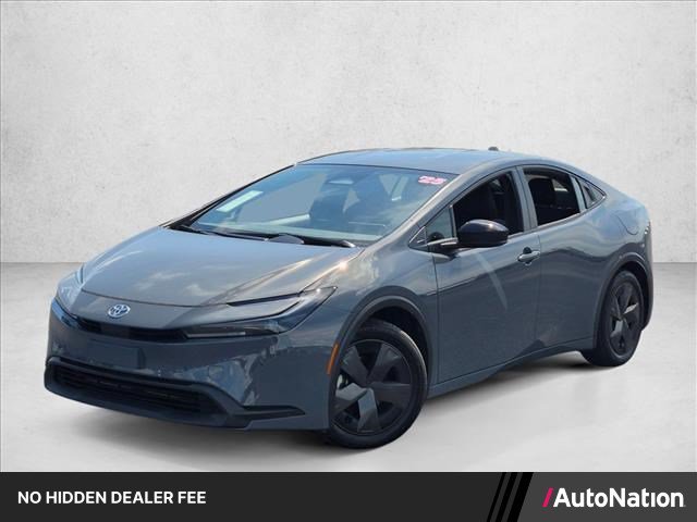 Used 2025 Toyota Prius LE FWD image 1