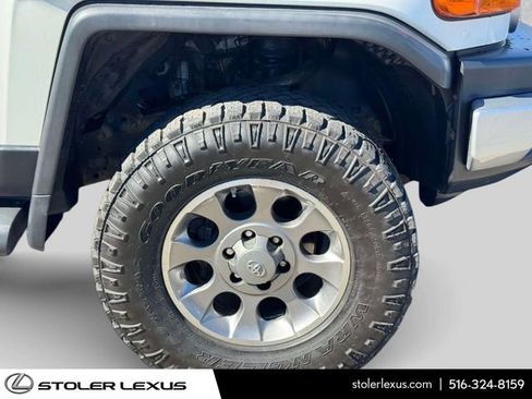 Used 2013 Toyota FJ Cruiser 4WD w/ Upgrade Pkg image 5