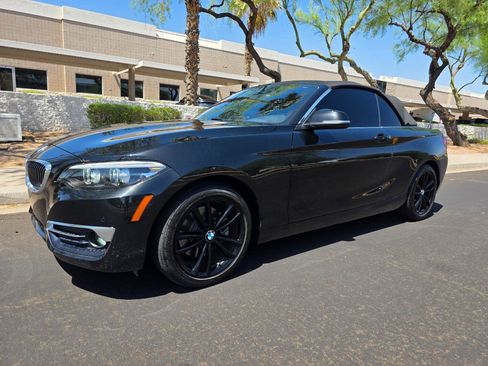 Used 2020 BMW 230i Convertible w/ Premium Package RWD image 5