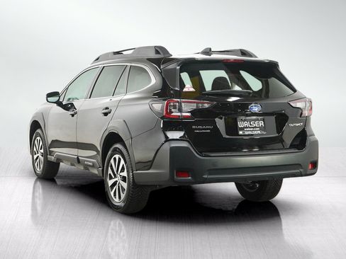 Used 2025 Subaru Outback Premium AWD/4WD image 3