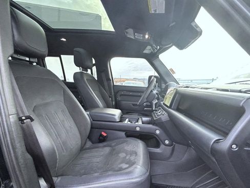 Used 2023 Land Rover Defender 110 V8 image 16