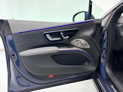 Used 2023 Mercedes-Benz EQS 580 4MATIC Sedan image 10