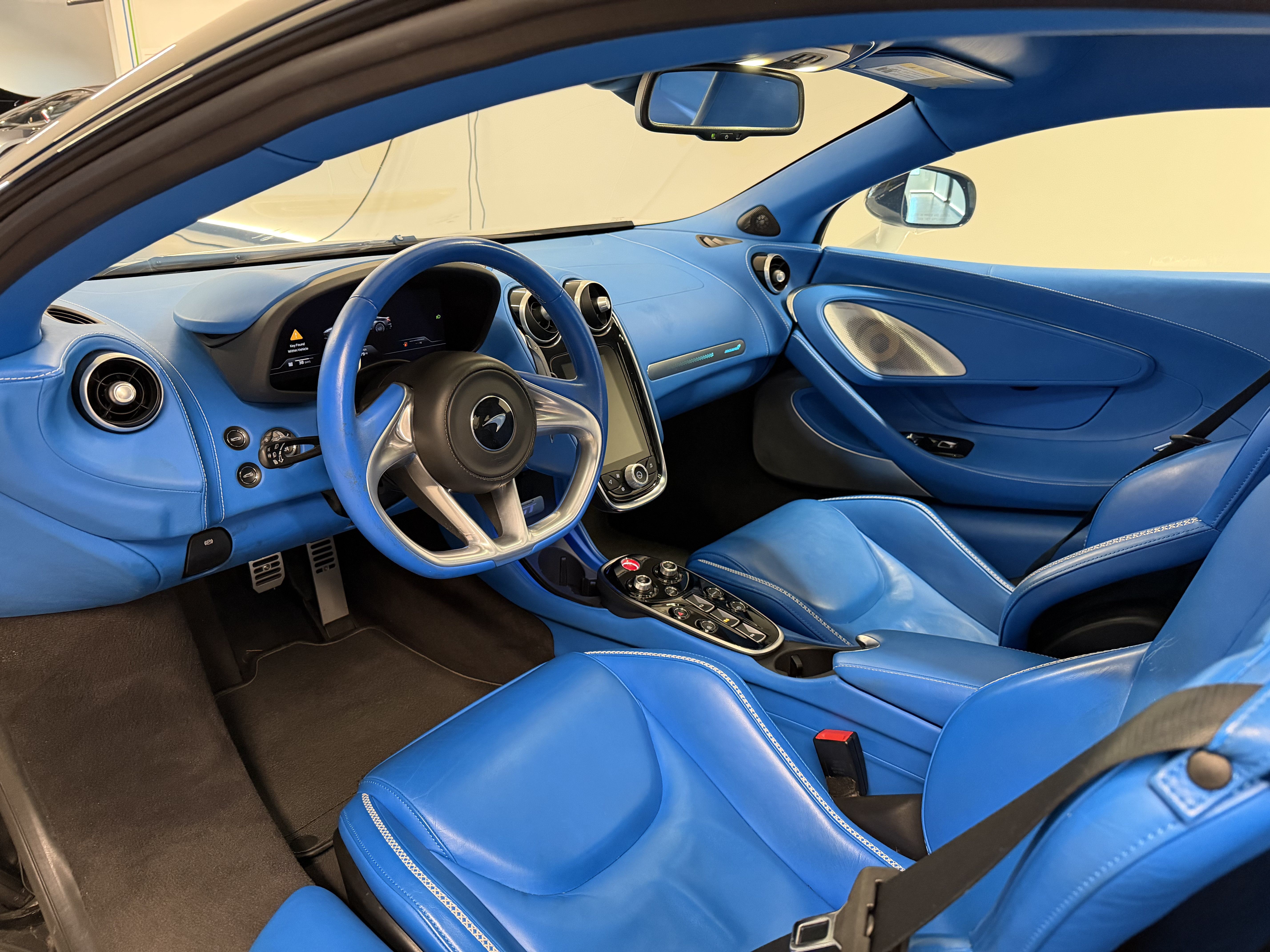 Used 2023 McLaren GT RWD image 8