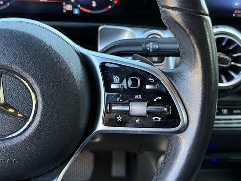 Used 2022 Mercedes-Benz GLB 250 4MATIC image 25