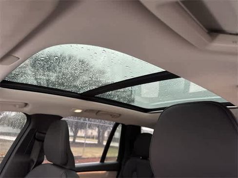 Used 2025 Volvo XC90 B6 Plus w/ Protection Package Premier image 15