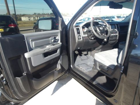 Used 2014 RAM 1500 Express image 13