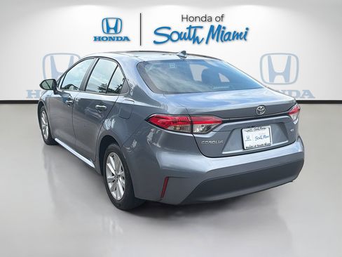 Used 2024 Toyota Corolla LE w/ LE Convenience Package image 5