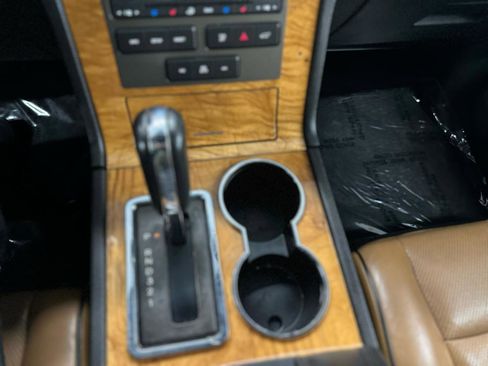 Used 2012 Lincoln Navigator 4WD image 22