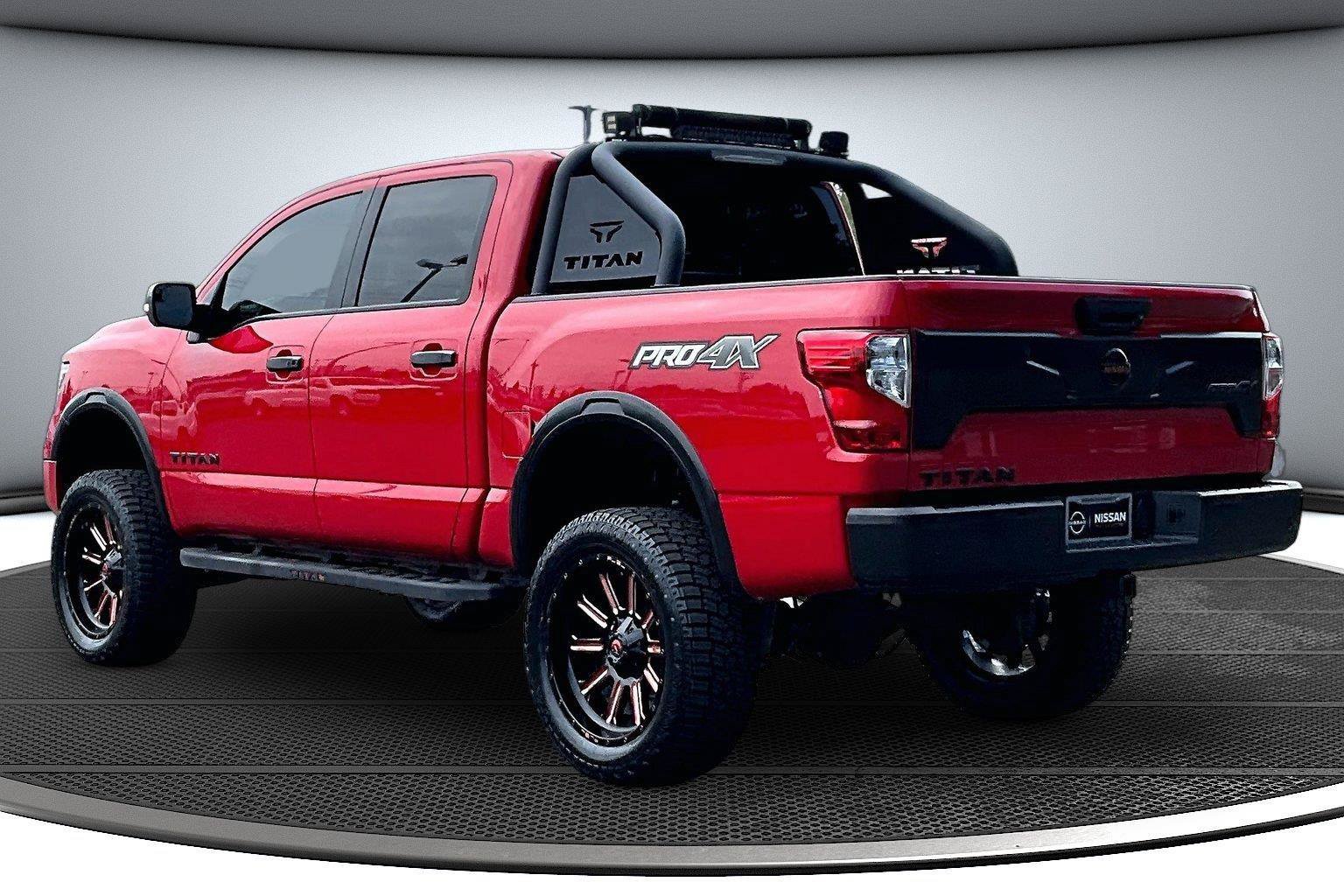 Used 2021 Nissan Titan PRO-4X w/ Pro-4x Convenience Package AWD/4WD image 5