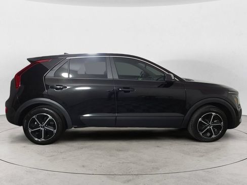 Used 2023 Kia Niro LX FWD image 6