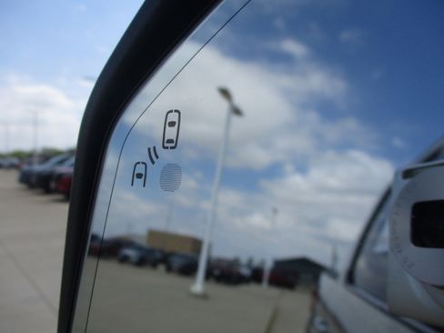 Used 2018 Ford F150 King Ranch w/ Equipment Group 601A Luxury AWD/4WD image 12