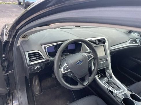 Used 2013 Ford Fusion SE FWD image 8