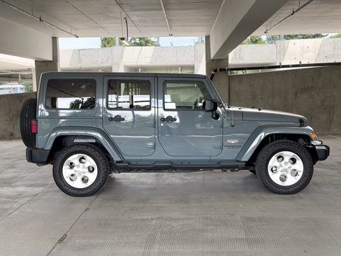 Used 2014 Jeep Wrangler Unlimited Sahara w/ Connectivity Group AWD/4WD image 4