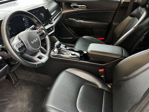 Used 2024 Kia Sportage EX image 9