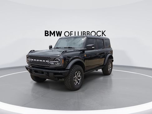Used 2024 Ford Bronco Badlands AWD/4WD image 3