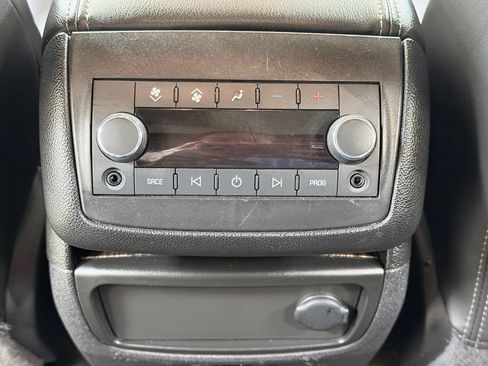 Used 2016 GMC Acadia Denali AWD/4WD image 32