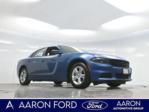 Used 2022 Dodge Charger SXT image 3