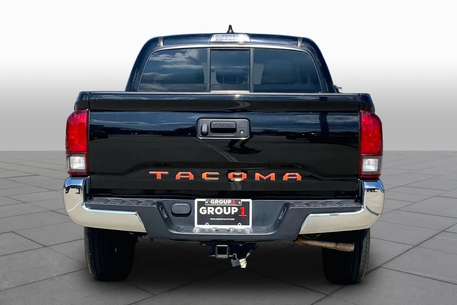 Used 2021 Toyota Tacoma SR5 w/ SR5 Appearance Package (SM) RWD image 5