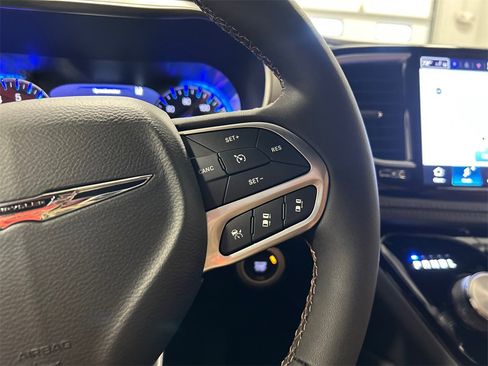 New 2026 Chrysler Pacifica Pinnacle image 19