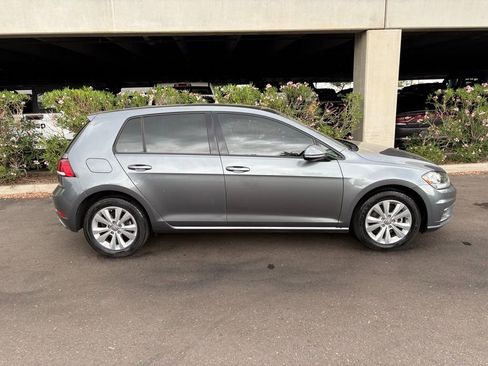 Used 2021 Volkswagen Golf 4-Door image 3