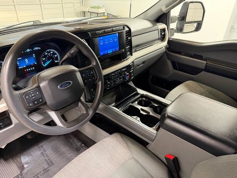 Used 2024 Ford F250 XLT w/ FX4 Off-Road Package AWD/4WD image 21