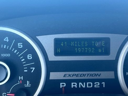 Used 2006 Ford Expedition XLT image 11