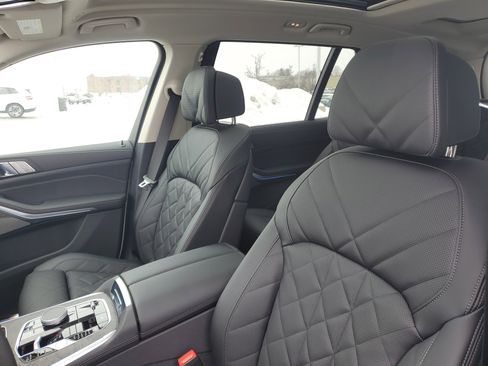 New 2026 BMW X7 xDrive40i w/ Premium Package image 7
