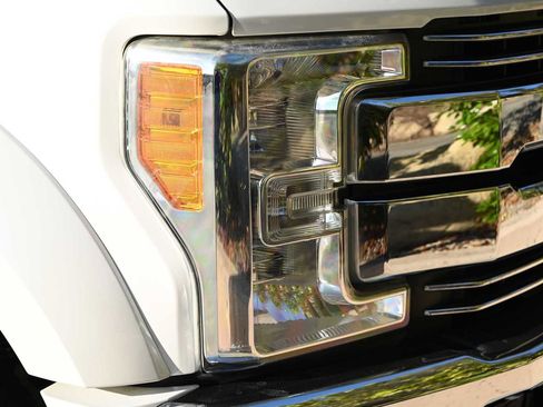 Used 2017 Ford F450 Lariat w/ Tow Technology Bundle image 8