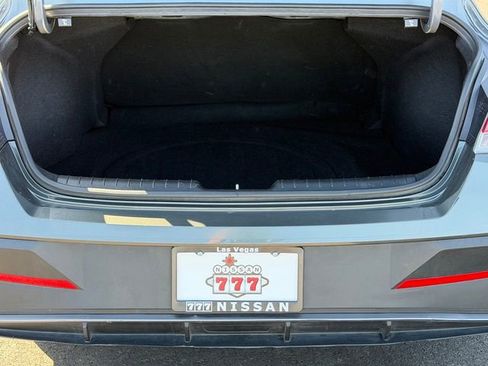 Used 2024 Hyundai Elantra SEL FWD image 4