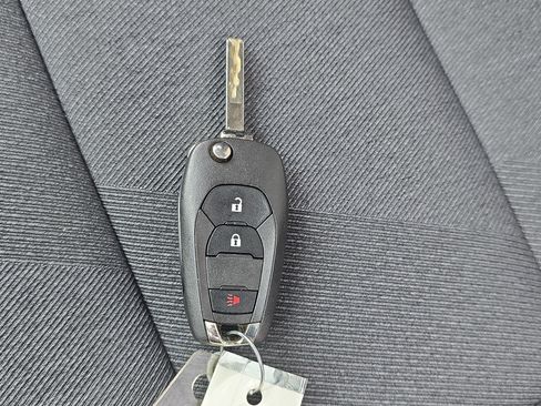 Used 2024 Chevrolet Trax LS FWD image 35