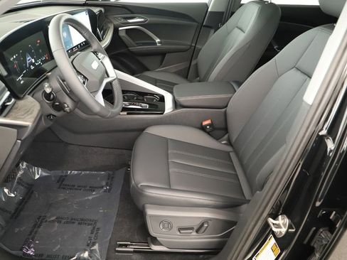 New 2025 Audi Q5 Premium image 23