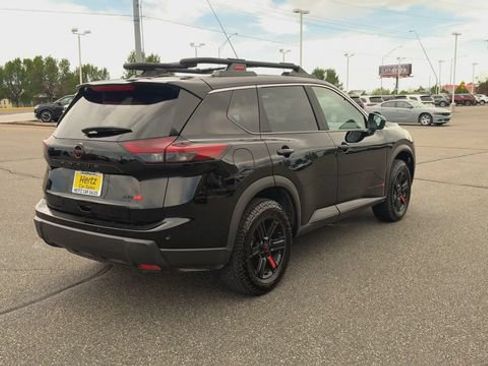 Used 2026 Nissan Rogue SV AWD/4WD image 8