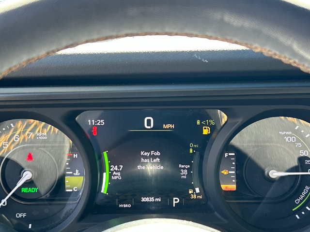 Used 2024 Jeep Wrangler Unlimited Sahara w/ Technology Group AWD/4WD image 16