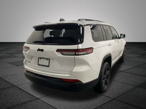 Used 2023 Jeep Grand Cherokee L Altitude image 7