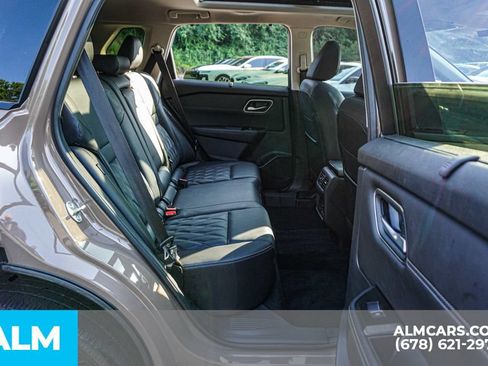 Used 2024 Nissan Rogue Platinum w/ Platinum Premium Package FWD image 22
