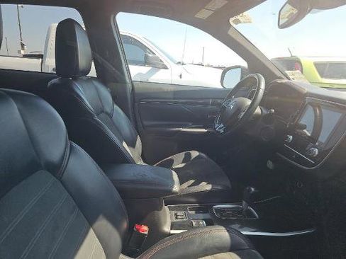 Used 2020 Mitsubishi Outlander LE FWD image 4