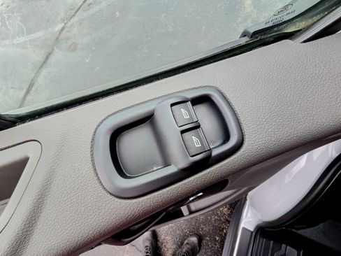 Used 2023 Ford Transit 350 XLT image 32