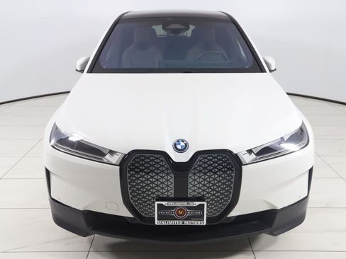 Used 2023 BMW iX xDrive50 AWD/4WD image 60