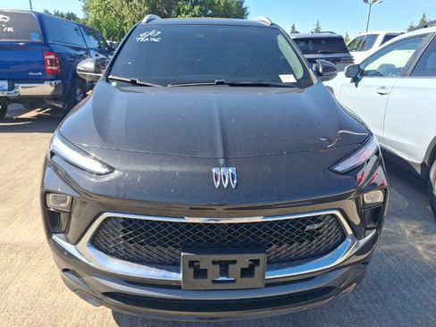 Certified 2024 Buick Encore GX Sport Touring FWD image 3