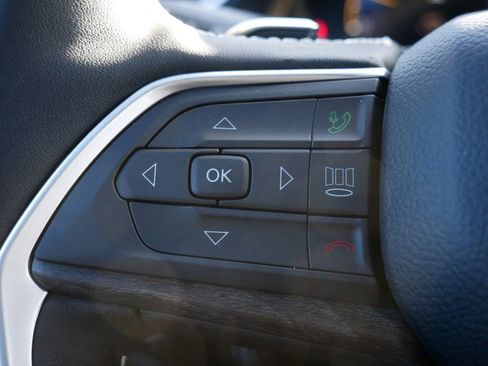 New 2025 Jeep Grand Cherokee Limited image 37