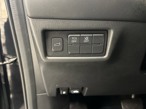 Used 2020 MAZDA CX-5 Touring image 22