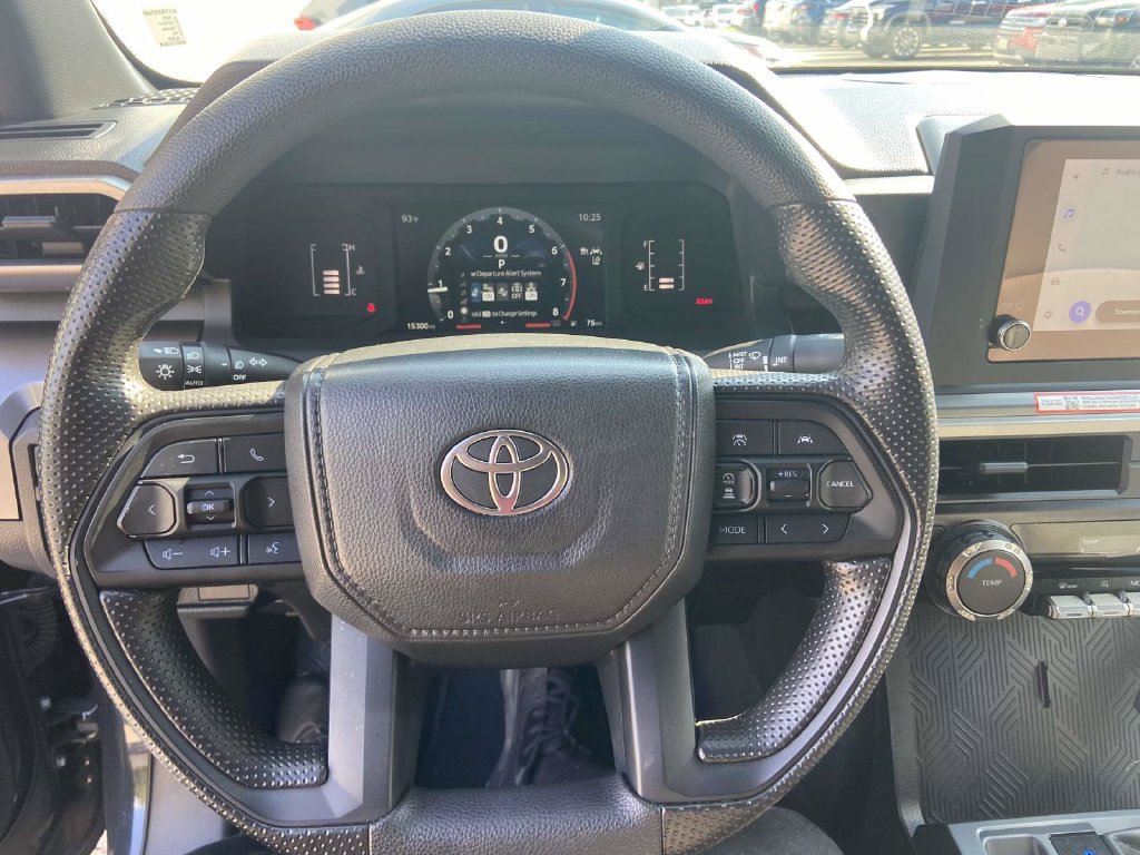 Used 2025 Toyota Tacoma SR5 RWD image 33