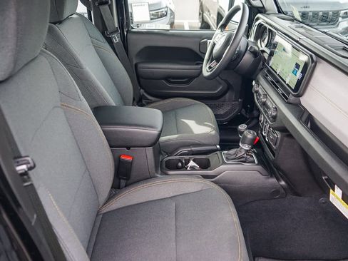 New 2026 Jeep Gladiator Sport image 17