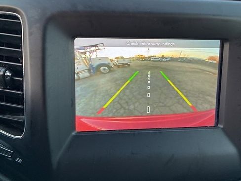 Used 2021 Jeep Compass Latitude image 15