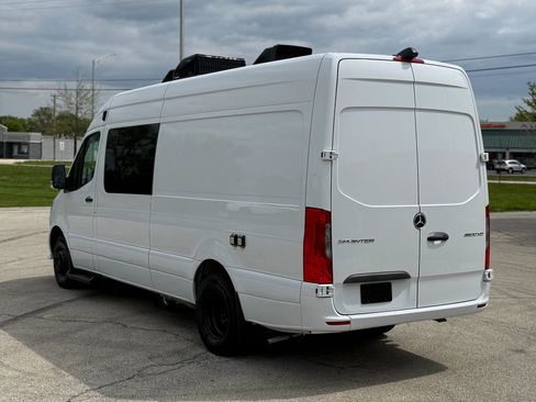 Used 2022 Mercedes-Benz Sprinter 3500 image 5