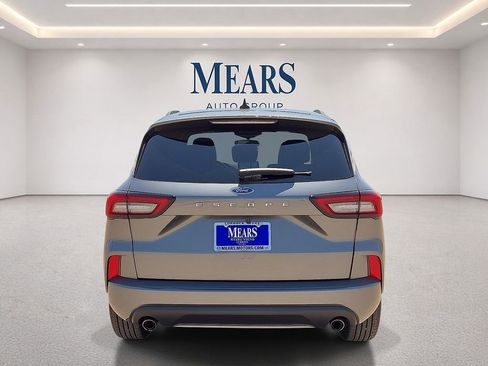 Used 2023 Ford Escape ST-Line FWD image 4