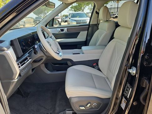Used 2025 Hyundai Santa Fe SEL FWD image 25
