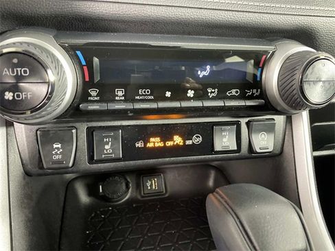 Used 2023 Toyota RAV4 XLE image 23