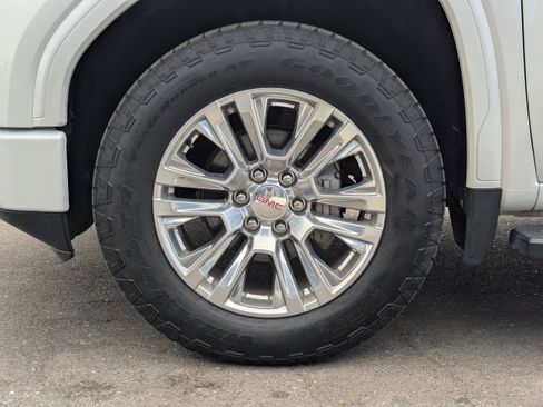 Certified 2022 GMC Sierra 1500 Denali w/ Driver Alert Package II AWD/4WD image 50